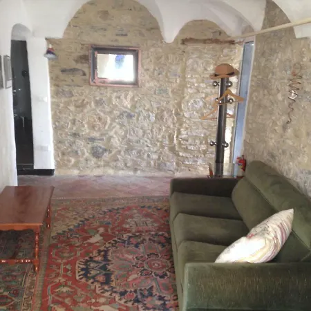 Old Oilmill Near Appartement Dolcedo